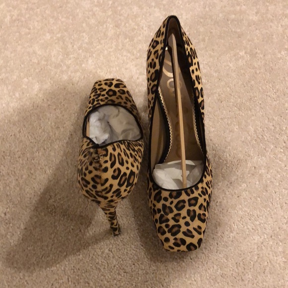 Sam Edelman High Heel Leopard Print Pumps - Picture 5 of 6